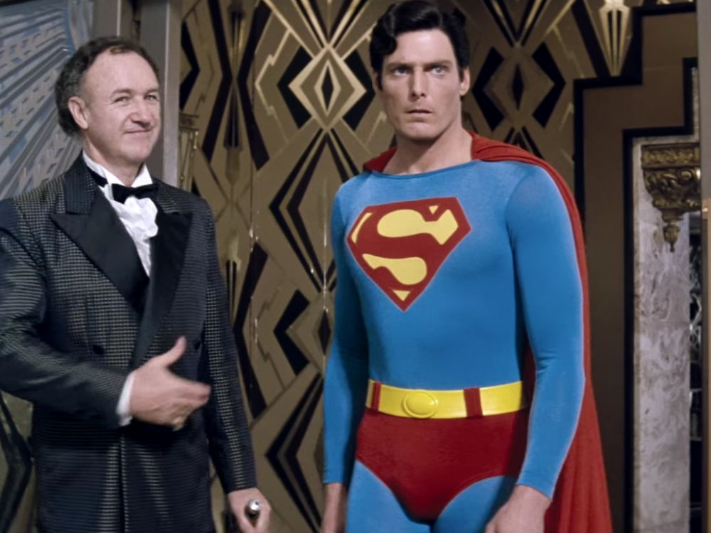 Transformasi kostum Superman, kini celana dalamnya sudah tak di luar!