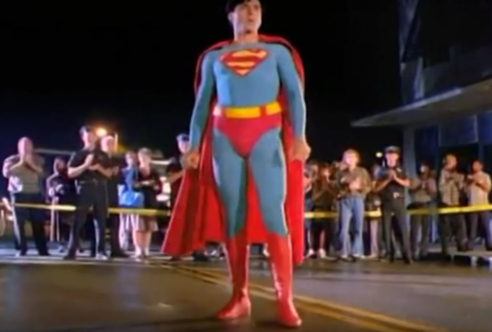 Kostum Superman © 2016 brilio.net