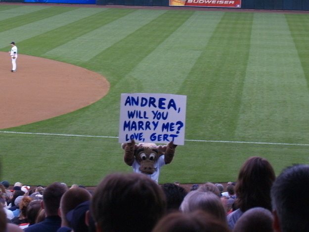 ide lamaran konyol  Lifebuzz