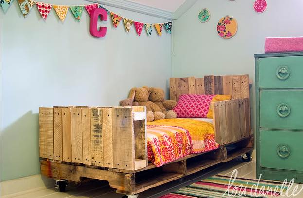 25 Furnitur kayu © 2016 brilio.net 25 Furnitur kayu © 2016 brilio.net