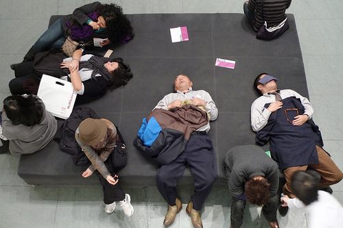 orang tidur sembarangan  © 2016 brilio.net