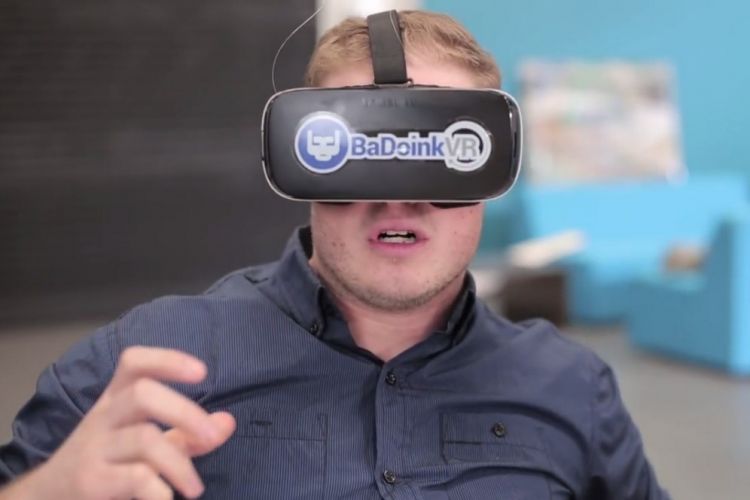 VR memang canggih, namun juga buat Anda sakit
