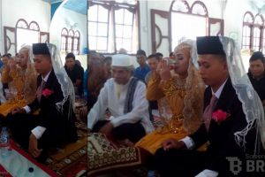 Bukti ketulusan, pengantin ini menikah dengan mahar segelas air putih