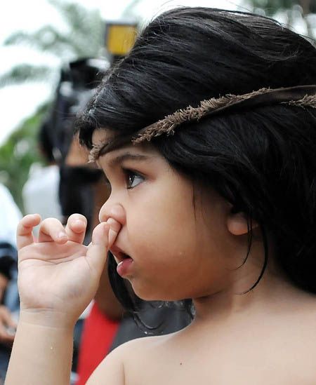 publik figur ngupil  © 2016 brilio.net publik figur ngupil  © 2016 brilio.net