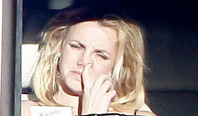 publik figur ngupil  © 2016 brilio.net publik figur ngupil  © 2016 brilio.net