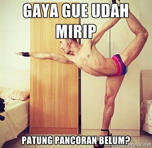patung pancoran jadi meme © 2016 brilio.net