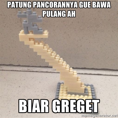 patung pancoran jadi meme © 2016 brilio.net