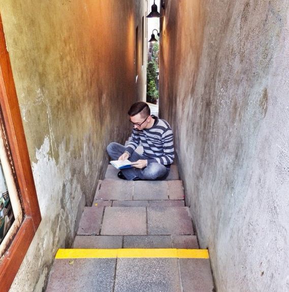 Book Calling  Jakub Pavlovsky Book Calling  Jakub Pavlovsky