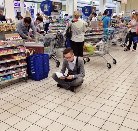 Book Calling  Jakub Pavlovsky Book Calling  Jakub Pavlovsky