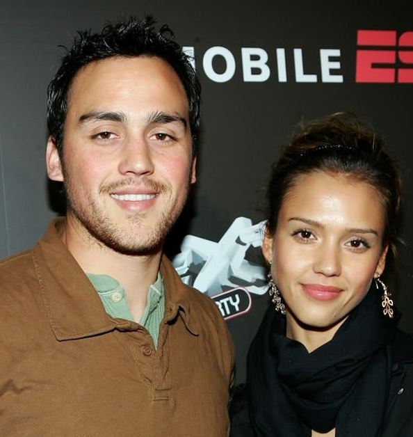 artis saudara cakep oi © 2016 brilio.net artis saudara cakep oi © 2016 brilio.net