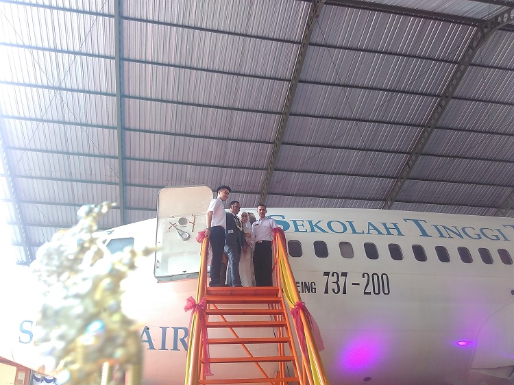 nikah angkasa © 2016 brilio.net nikah angkasa © 2016 brilio.net