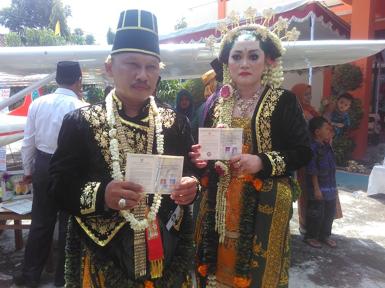 nikah angkasa © 2016 brilio.net nikah angkasa © 2016 brilio.net