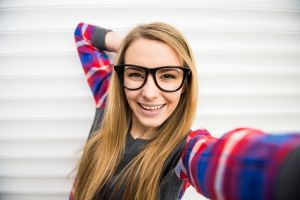 Awas, kebanyakan selfie bikin kamu keriput!