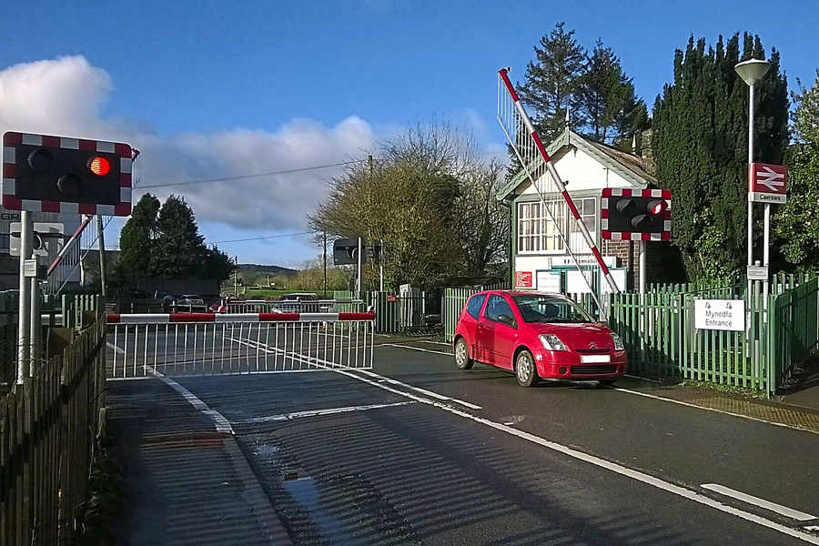 funny parking  © 2016 brilio.net