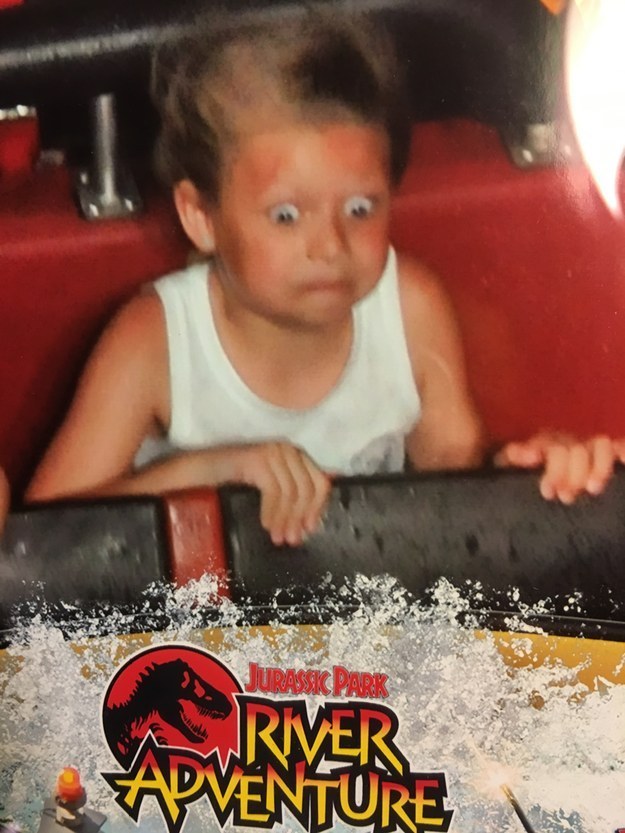 ekspresi kocak naik roller coaster haha © 2016 brilio.net