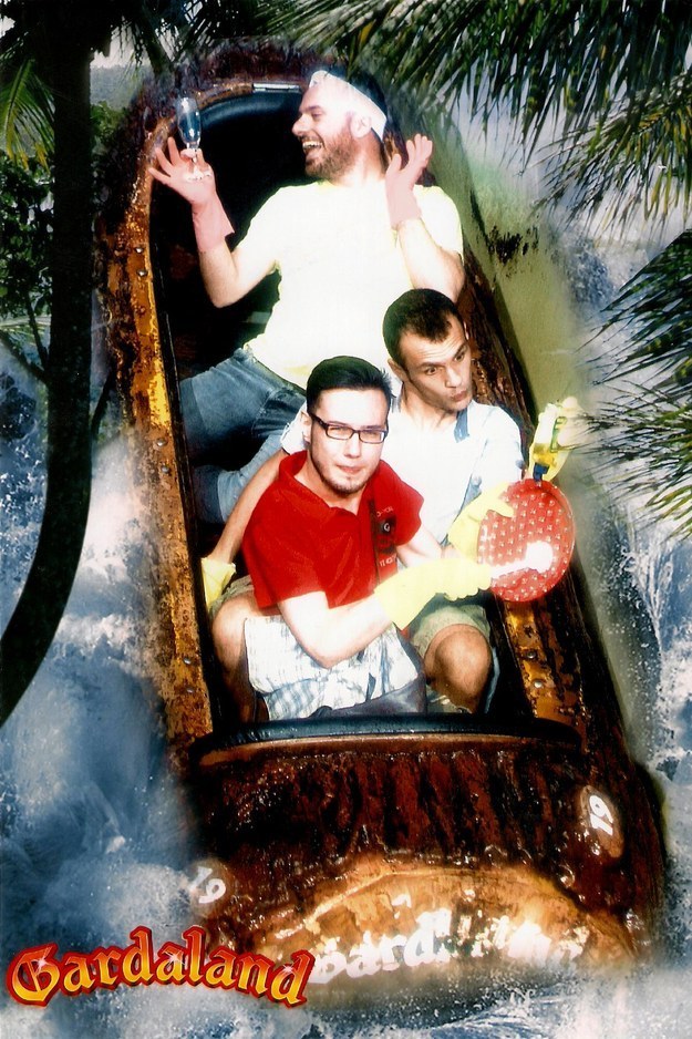 ekspresi kocak naik roller coaster haha © 2016 brilio.net