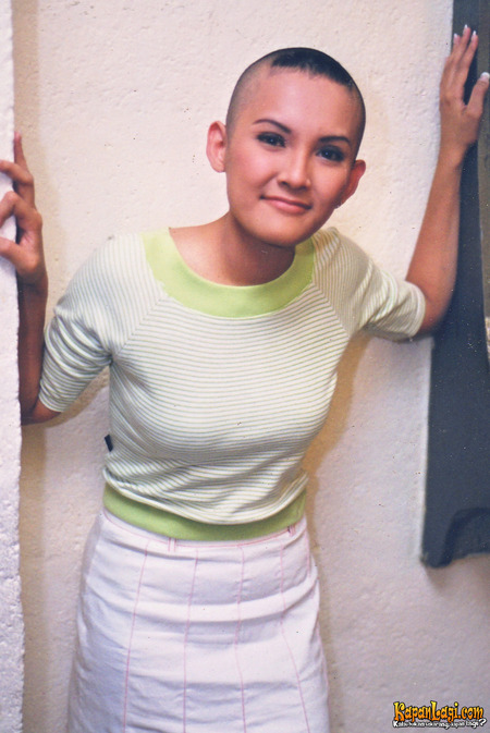 artis cewek botak © 2016 brilio.net artis cewek botak © 2016 brilio.net