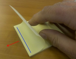 cara melepas sticky note  © 2016 brilio.net cara melepas sticky note  © 2016 brilio.net