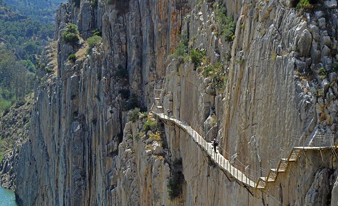 jalan serem bener © 2016 brilio.net jalan serem bener © 2016 brilio.net