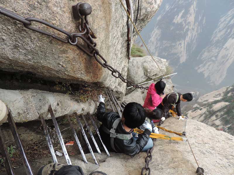 jalan serem bener © 2016 brilio.net jalan serem bener © 2016 brilio.net