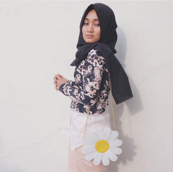 artis bertubuh mungil 1-10 © 2016 brilio.net artis bertubuh mungil 1-10 © 2016 brilio.net