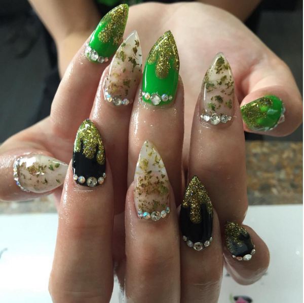 Weed Nail © 2016 brilio.net Weed Nail © 2016 brilio.net