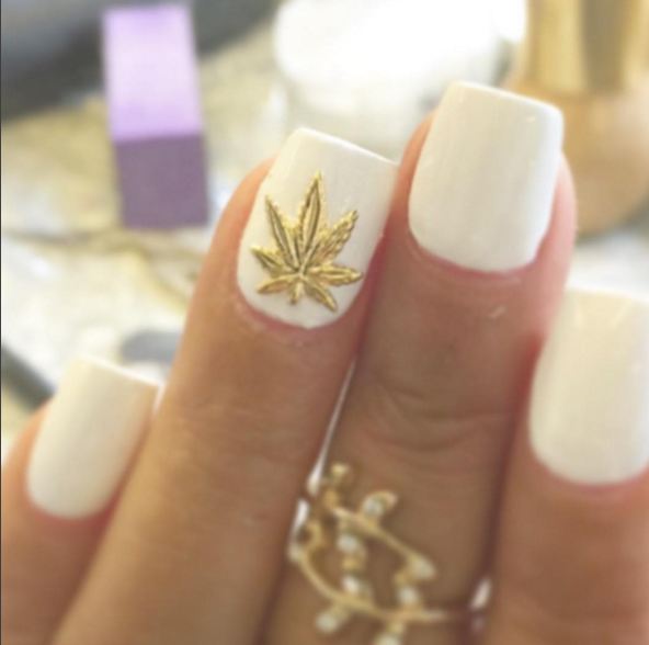 Weed Nail © 2016 brilio.net Weed Nail © 2016 brilio.net