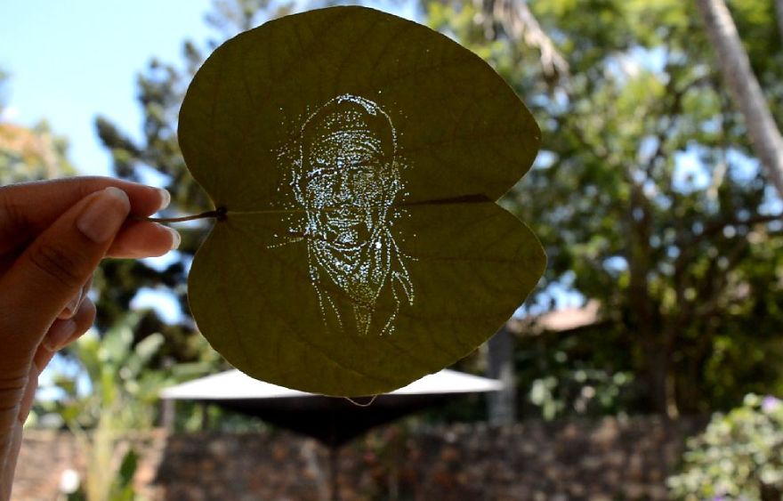 9 Lukisan wajah di atas daun yang pasti bikin kamu terkesima