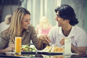 Inilah 7 Langkah bagi cewek yang ingin lebih dekat sama gebetannya