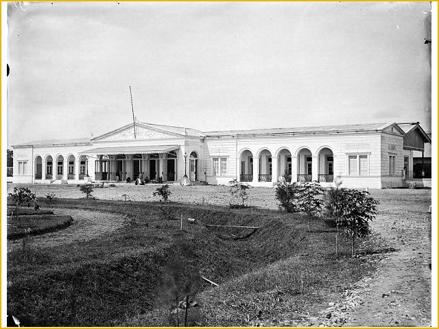 15 Pemandangan indah kota di Indonesia masa kolonial, keren banget!