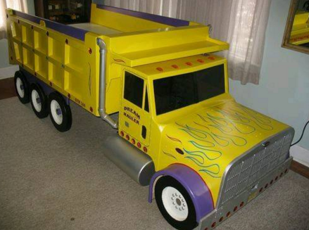 tidur kendaraan  © 2016 brilio.net tidur kendaraan  © 2016 brilio.net