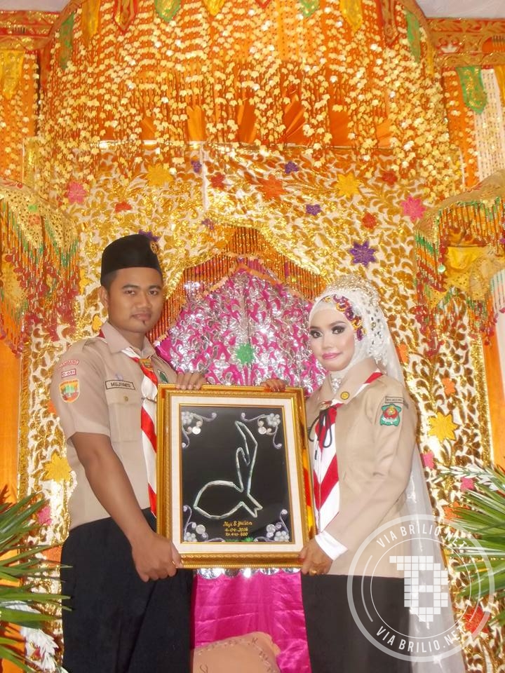 nikah seragam pramuka © 2016 brilio.net nikah seragam pramuka © 2016 brilio.net