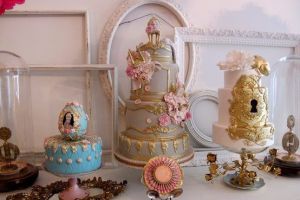 10 Kue ini terinspirasi dari kue kerajaan. Elegan dan nggak tega gigit