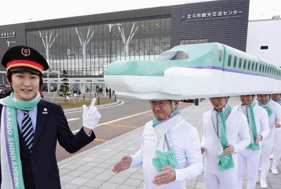 6 Fakta tentang keunikan dan kemewahan kereta api di Jepang