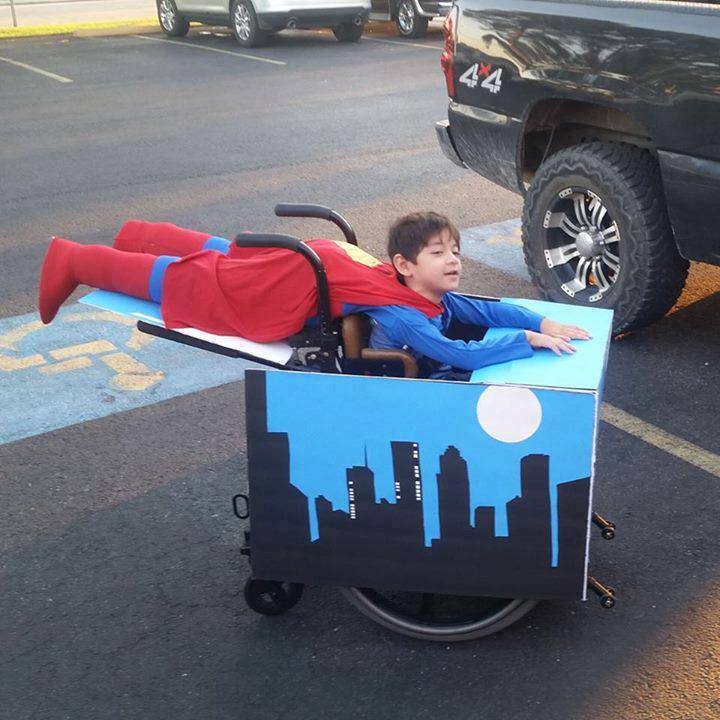 Roda Hero © 2016 brilio.net