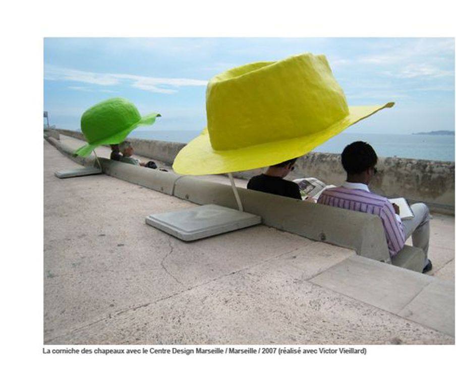 Bangku Nyeleneh © 2016 brilio.net