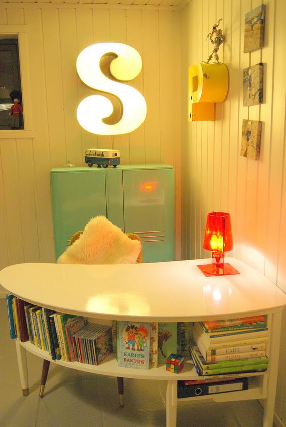 meja belajar anak 1-20 © 2016 brilio.net meja belajar anak 1-20 © 2016 brilio.net