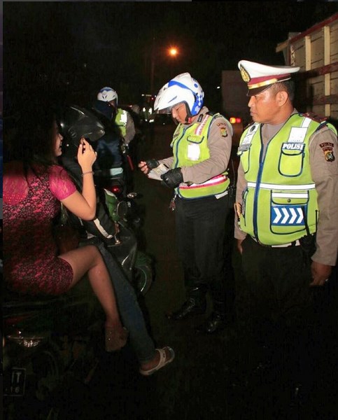 ekpresi kena tilang © 2016 TMC POLDA METRO JAYA ekpresi kena tilang © 2016 TMC POLDA METRO JAYA