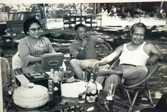 Pak Harto Bu Tien © 2016 brilio.net Pak Harto Bu Tien © 2016 brilio.net