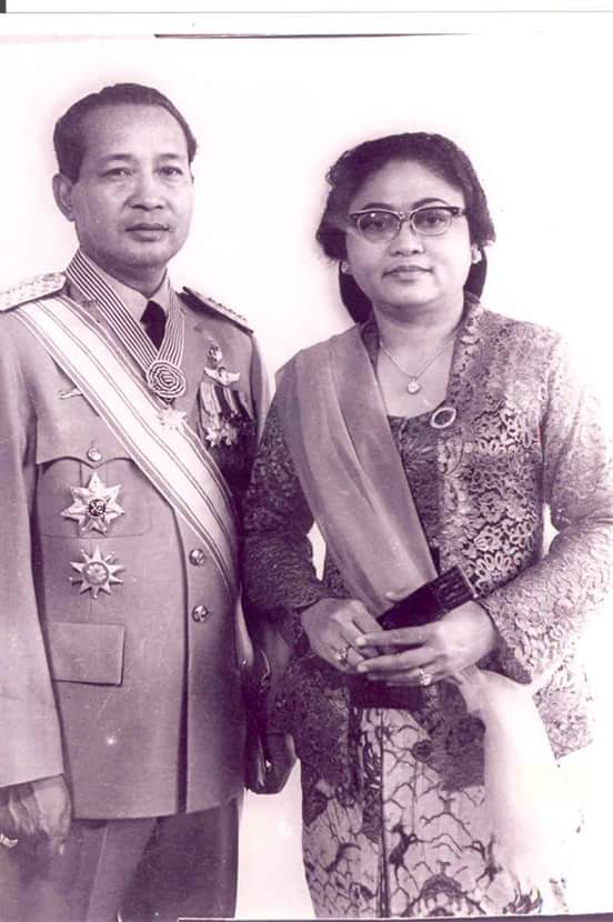 Pak Harto Bu Tien © 2016 brilio.net Pak Harto Bu Tien © 2016 brilio.net