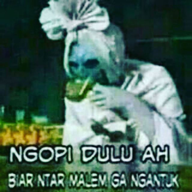 22 meme pocong © 2016 brilio.net 22 meme pocong © 2016 brilio.net