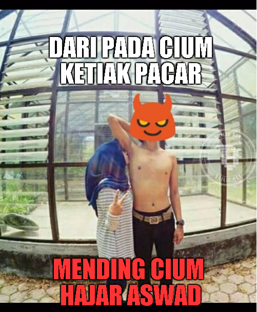 meme tingkah pasangan 1-14 © 2016 brilio.net