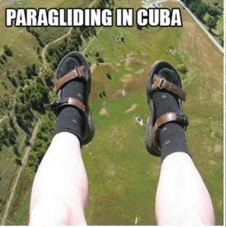 20 pria berkaus kaki tapi sandalan © 2016 brilio.net 20 pria berkaus kaki tapi sandalan © 2016 brilio.net