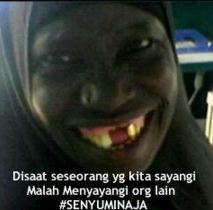 21 meme senyumin aja © 2016 brilio.net