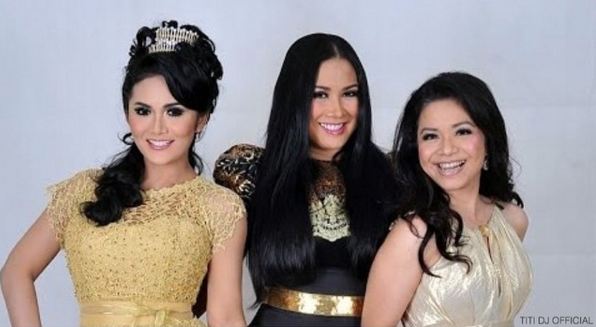 Trasformasi 3 Diva © 2016 brilio.net Trasformasi 3 Diva © 2016 brilio.net