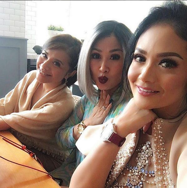 Trasformasi 3 Diva © 2016 brilio.net Trasformasi 3 Diva © 2016 brilio.net