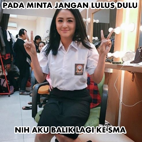 meme jangan lulus dulu  © 2016 brilio.net meme jangan lulus dulu  © 2016 brilio.net