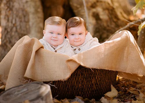 kelakuan bayi kembar lucu aw © 2016 brilio.net kelakuan bayi kembar lucu aw © 2016 brilio.net