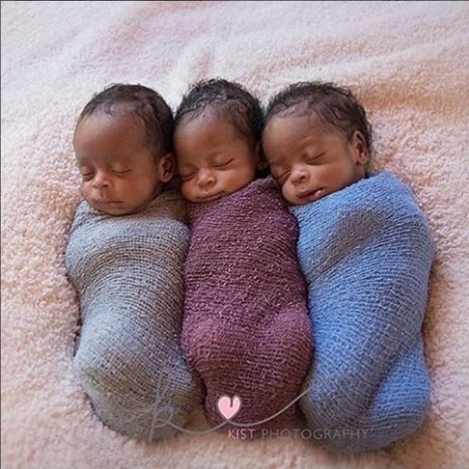 kelakuan bayi kembar lucu aw © 2016 brilio.net kelakuan bayi kembar lucu aw © 2016 brilio.net