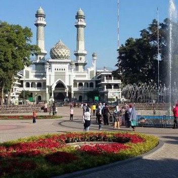 7 Taman kota di Malang ini wajib kamu kunjungi, asyik dan murah meriah © 2016 brilio.net